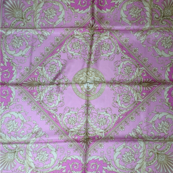 New In Box ✨ VERSACE Pink / Gold Medusa Silk Scarf Twilly - Picture 4 of 16